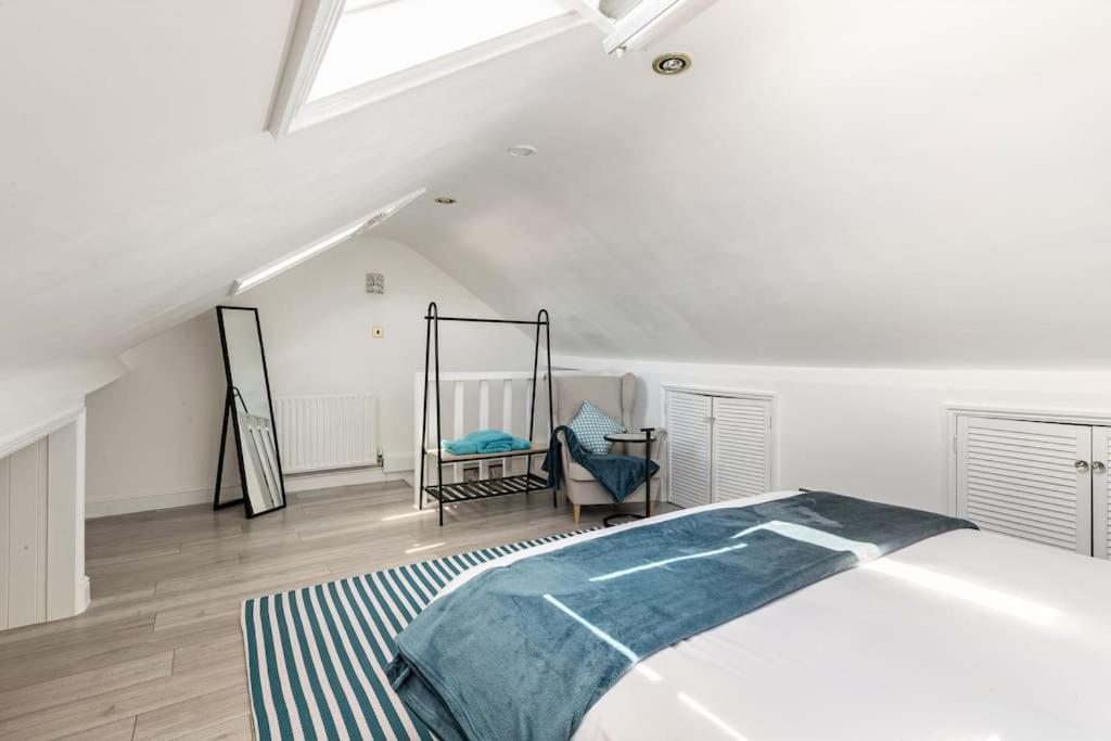 One Bedroom Duplex Apartment Located In Cowley. Oxford Exterior foto