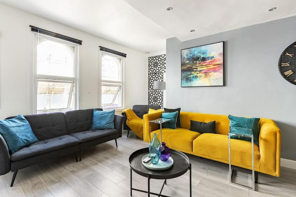 One Bedroom Duplex Apartment Located In Cowley. Oxford Exterior foto